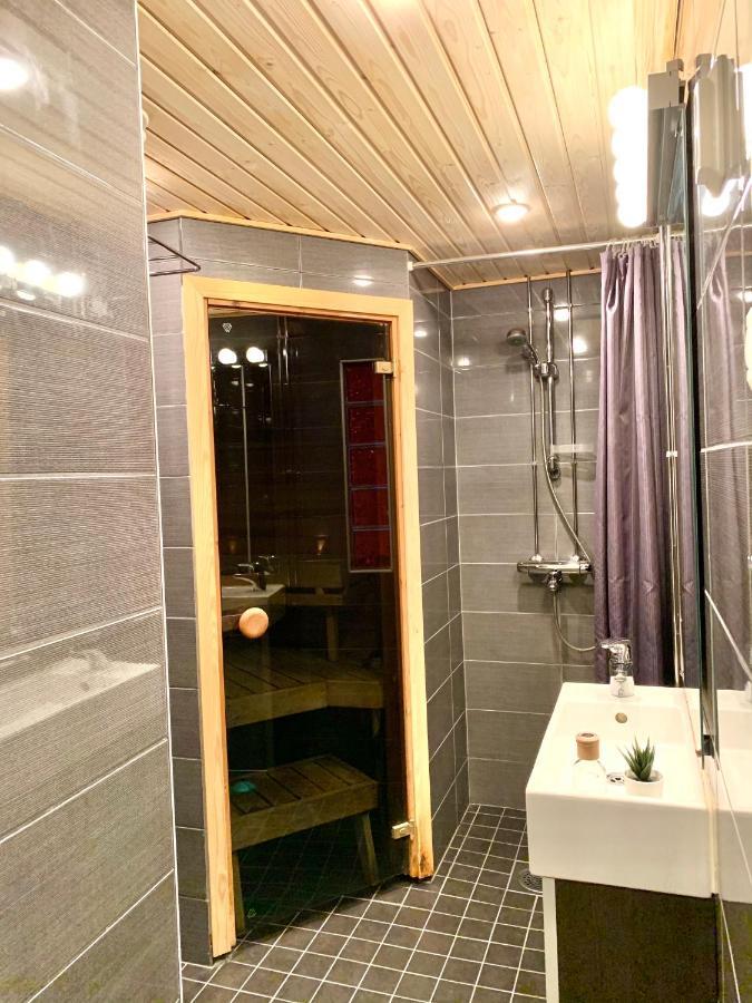 City Home Finland Ratina - Spacious Studio With Own Sauna And Great Location Next To Uros Live Arena تامبير المظهر الخارجي الصورة